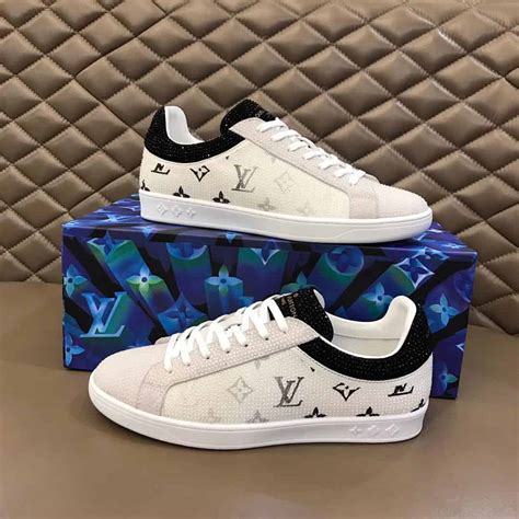 sneakers louis vuitton hombre|authentic louis vuitton men shoes.